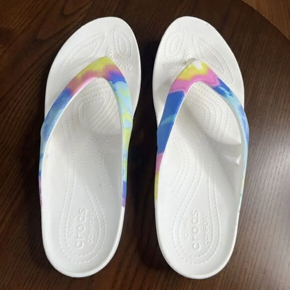 Crocs Sandals Womens Size 11 White tie Dye Kadee Comfort Thong Flip Flop Slip On